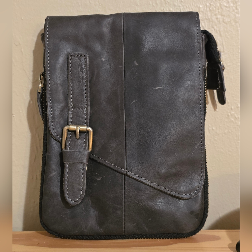 Mens Leather Dark Grey Shoulder Bag Belt Bag W/Matching Leather Key Holder NWOT